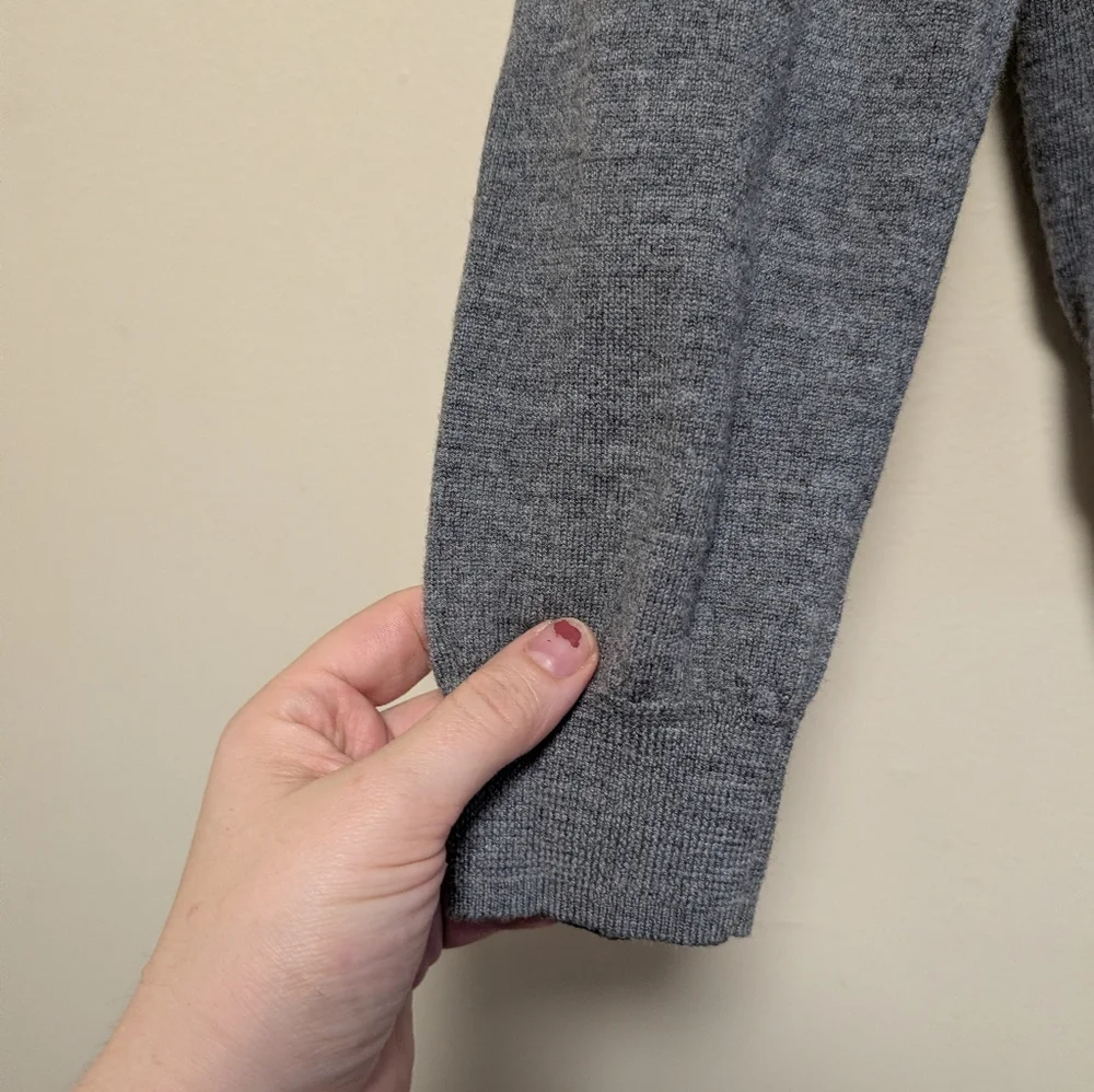 J.Crew Merino Wool Gray V-Neck Sweater L Classic Lightweight Knit